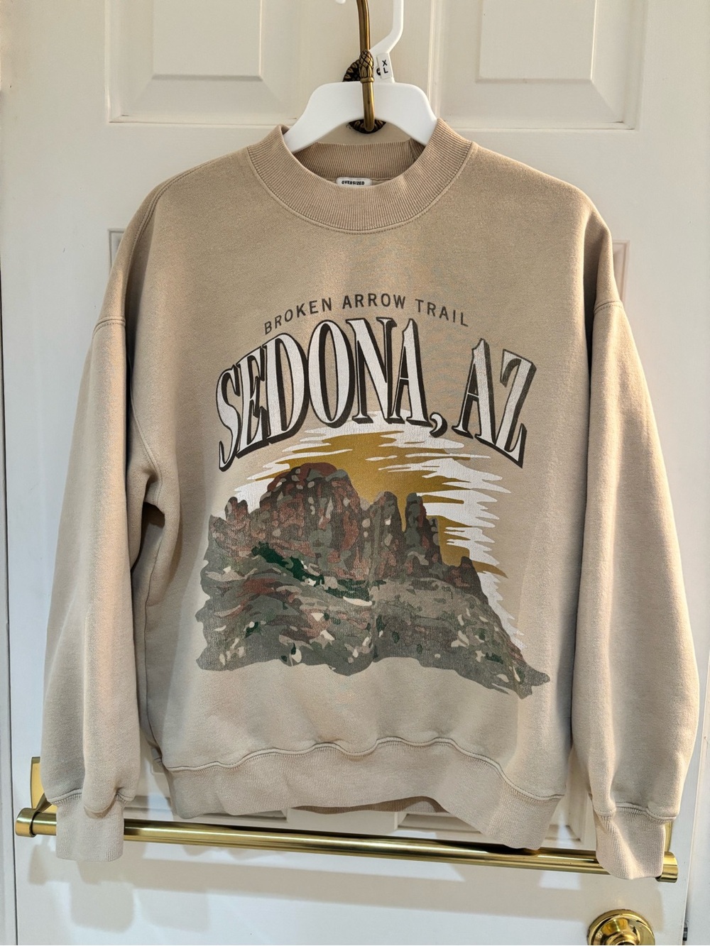 Abercrombie & Fitch soft A&F Fleece Sedona AZ Graphic Crewneck - Beige